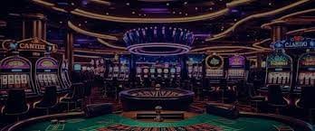 Tampilan layar meja live dealer Baccarat dengan dealer profesional